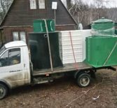 Установка септика “Евролос Био 5” в 17 метрах от загородного дома среди деревьев за 2 дня