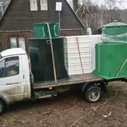 Установка септика “Евролос Био 5” в 17 метрах от загородного дома среди деревьев за 2 дня